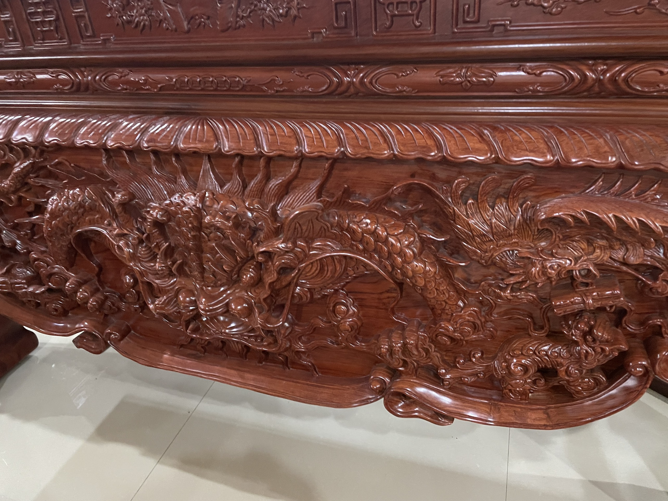 BÀN THỜ TỨ LINH GỖ HƯƠNG ĐÁ
