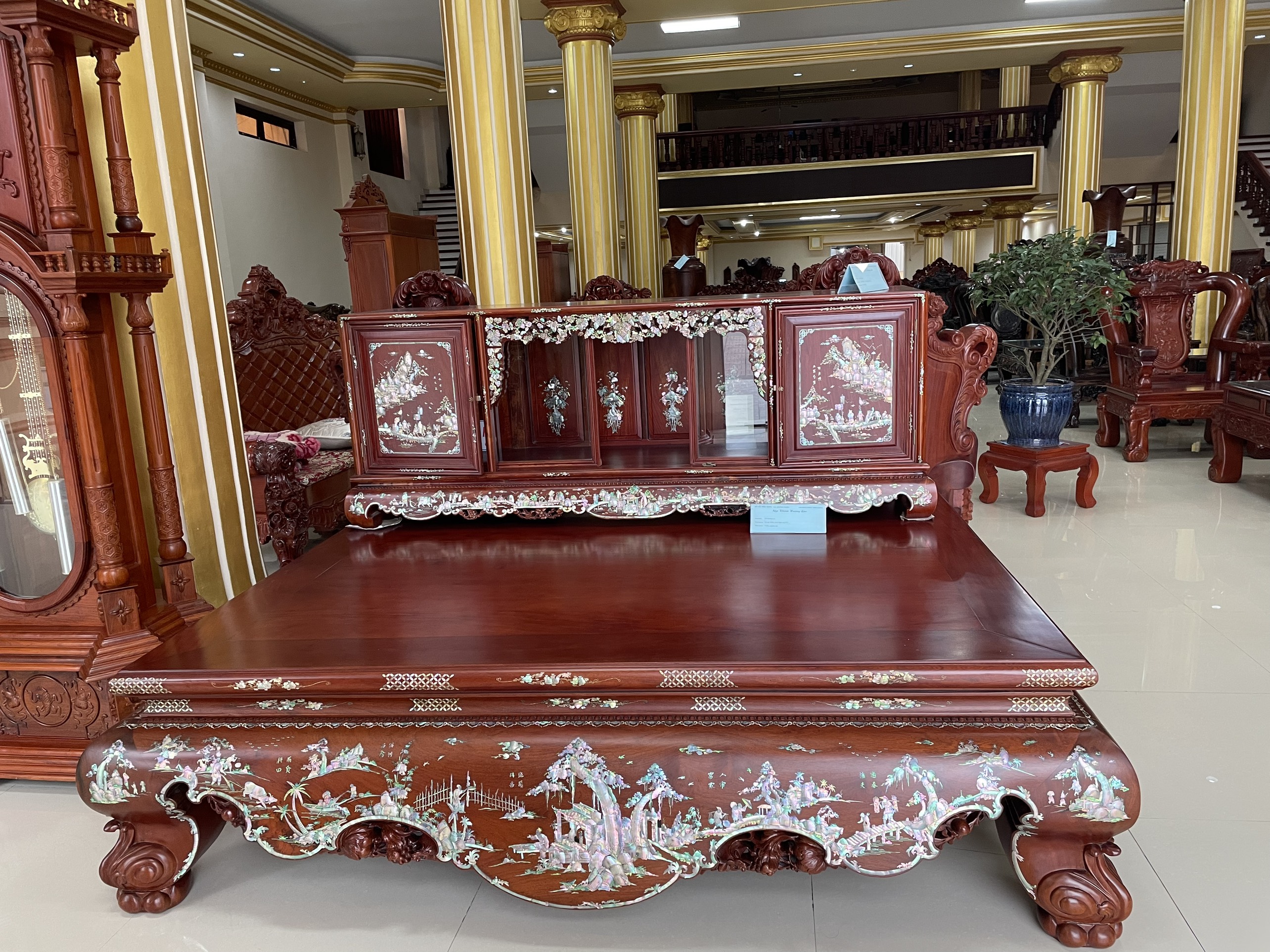SẬP - TỦ CHÈ GỖ HƯƠNG LÀO