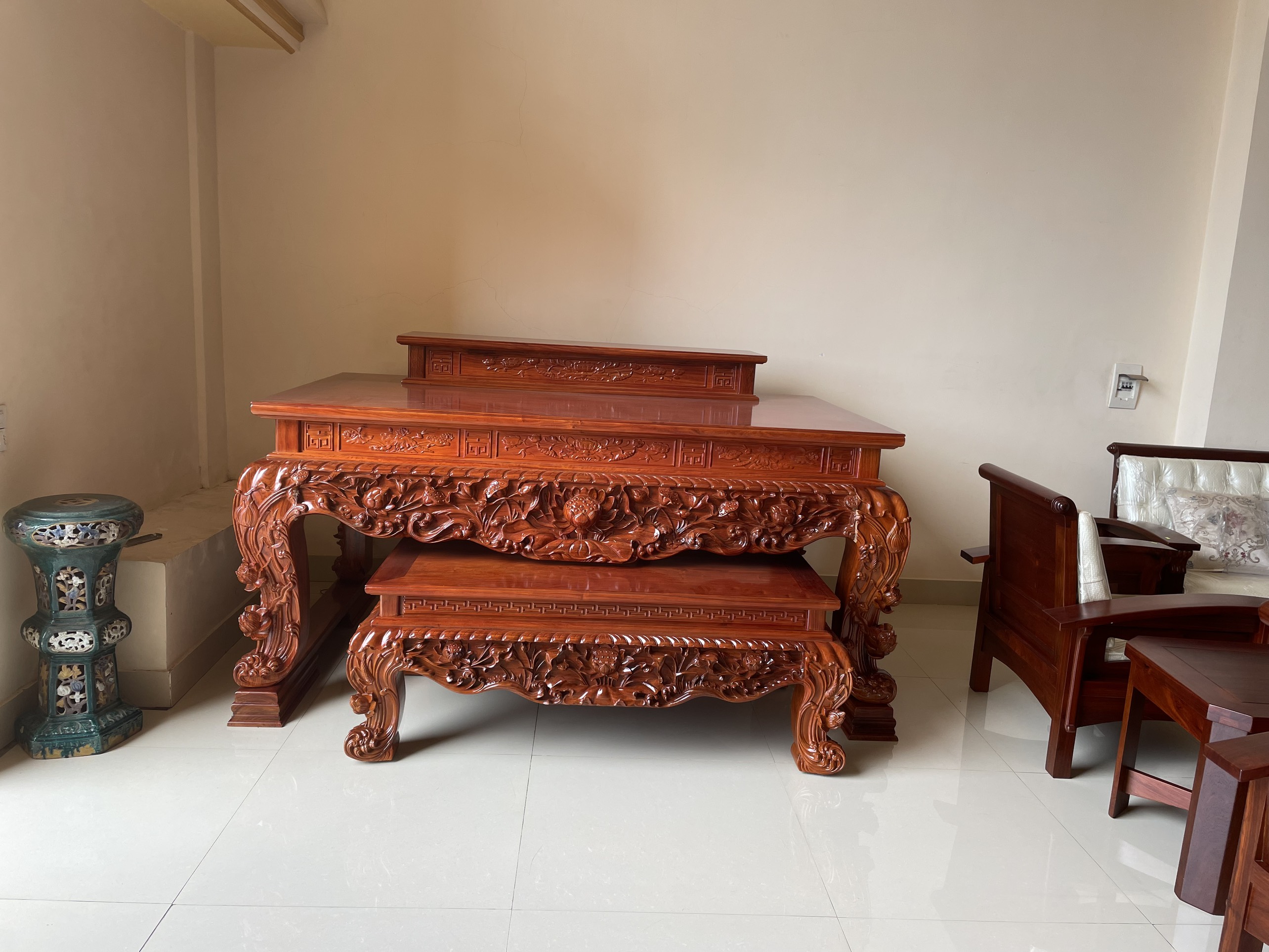 BÀN THỜ SEN GỖ HƯƠNG VÂN