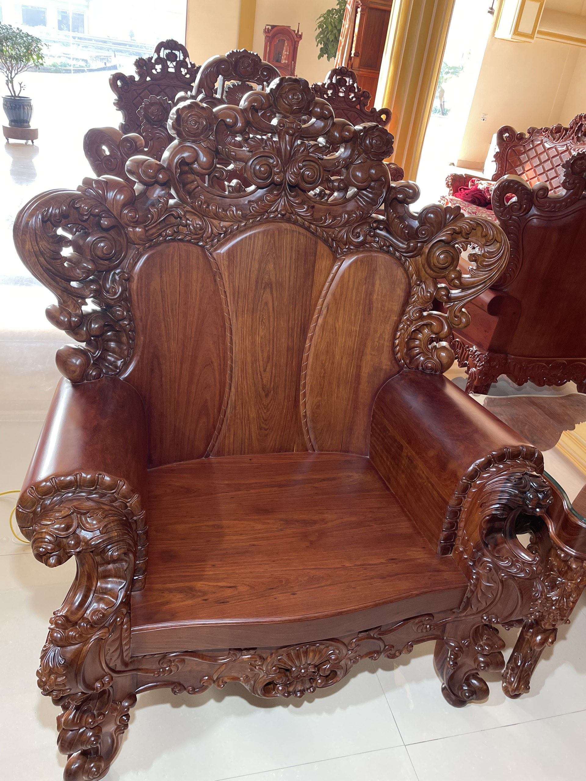 BỘ GHẾ LÁ TÂY GỖ HƯƠNG - 10 MÓN