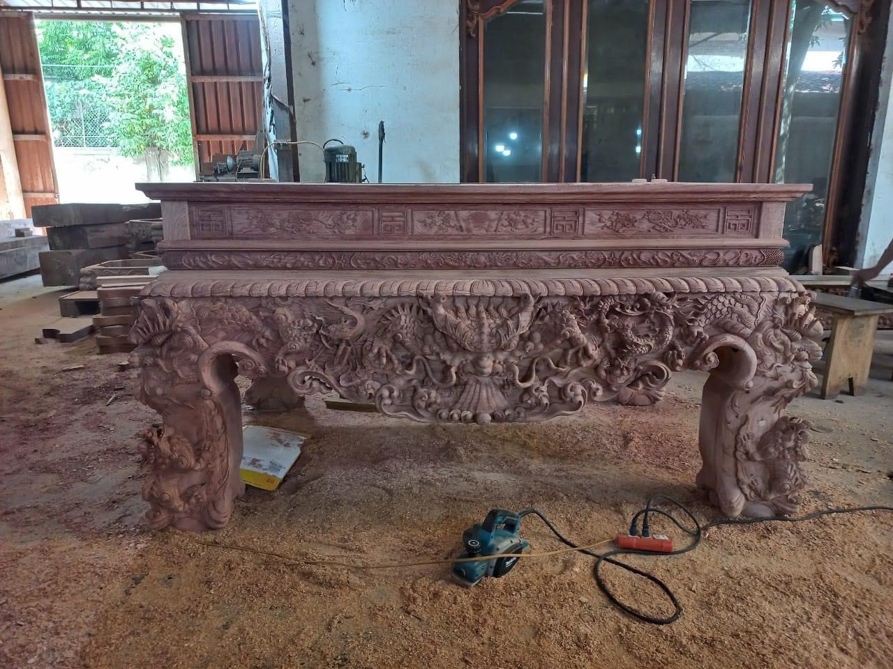 BÀN THỜ TỨ LINH HƯƠNG ĐÁ