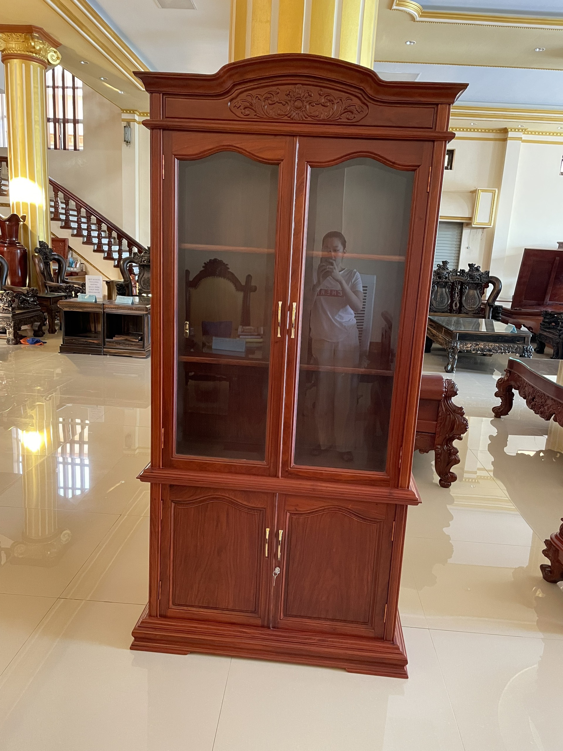 TỦ RƯỢU GỖ HƯƠNG 2 CÁNH