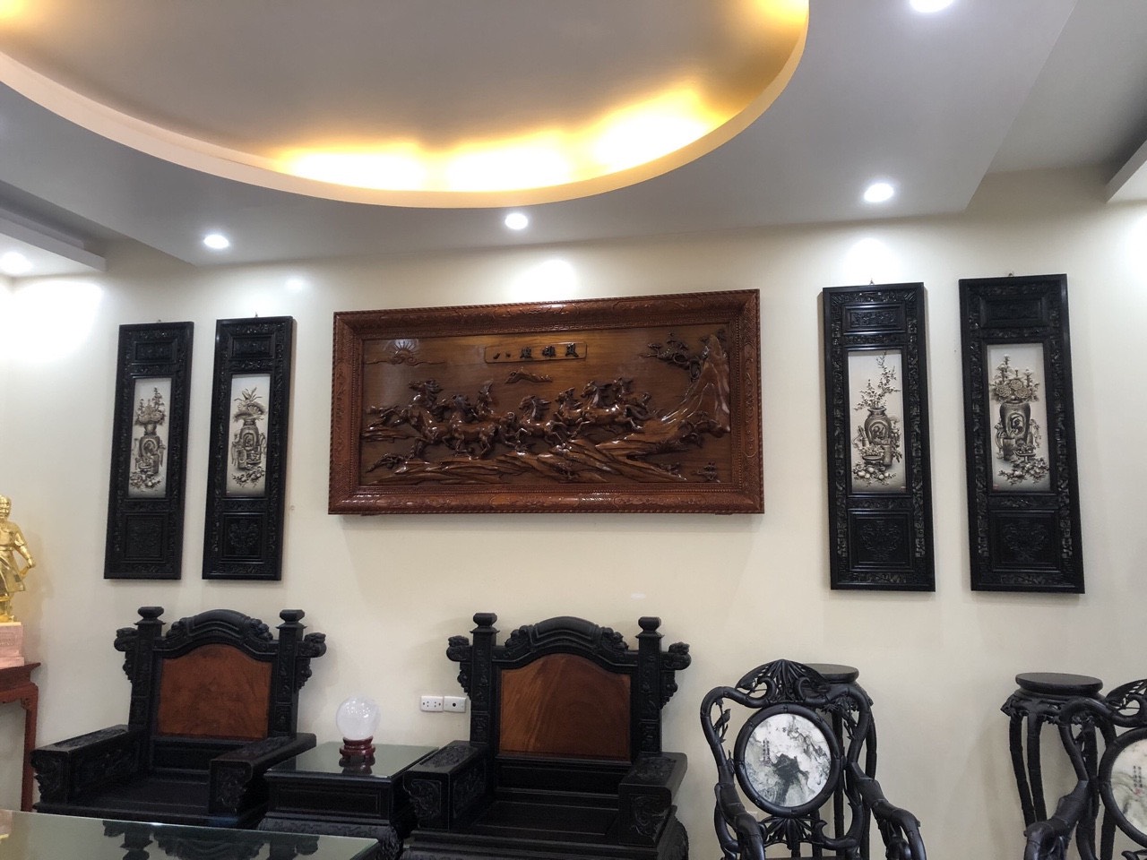 TRANH BÁT MÃ CUỒNG PHONG GỤ LÀO