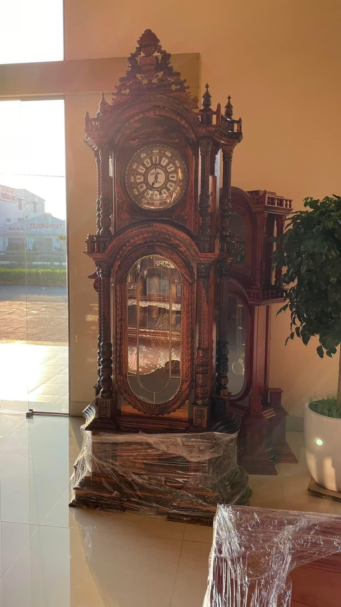 ĐỒNG HỒ THÁP GỖ MUN