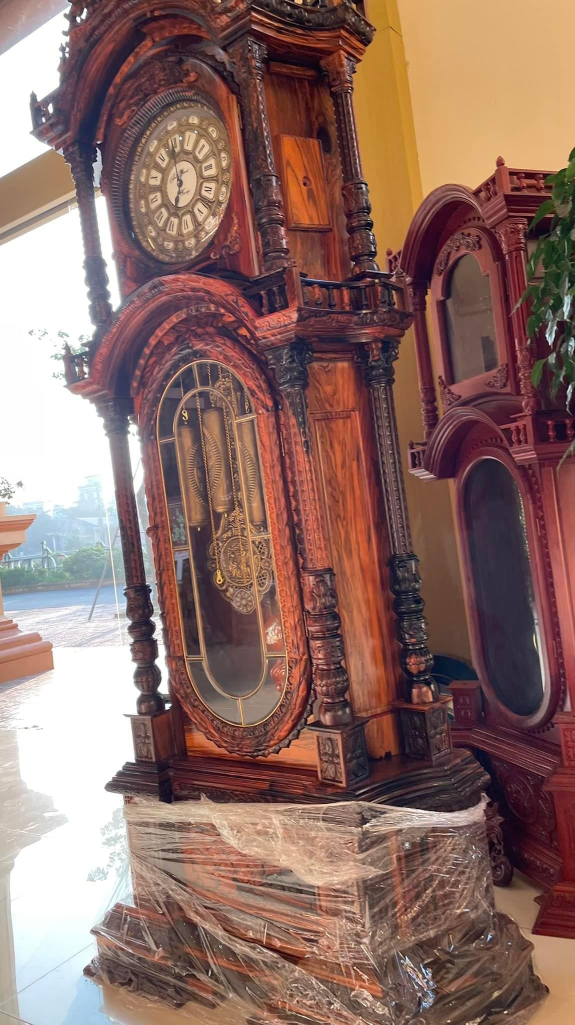 ĐỒNG HỒ THÁP GỖ MUN
