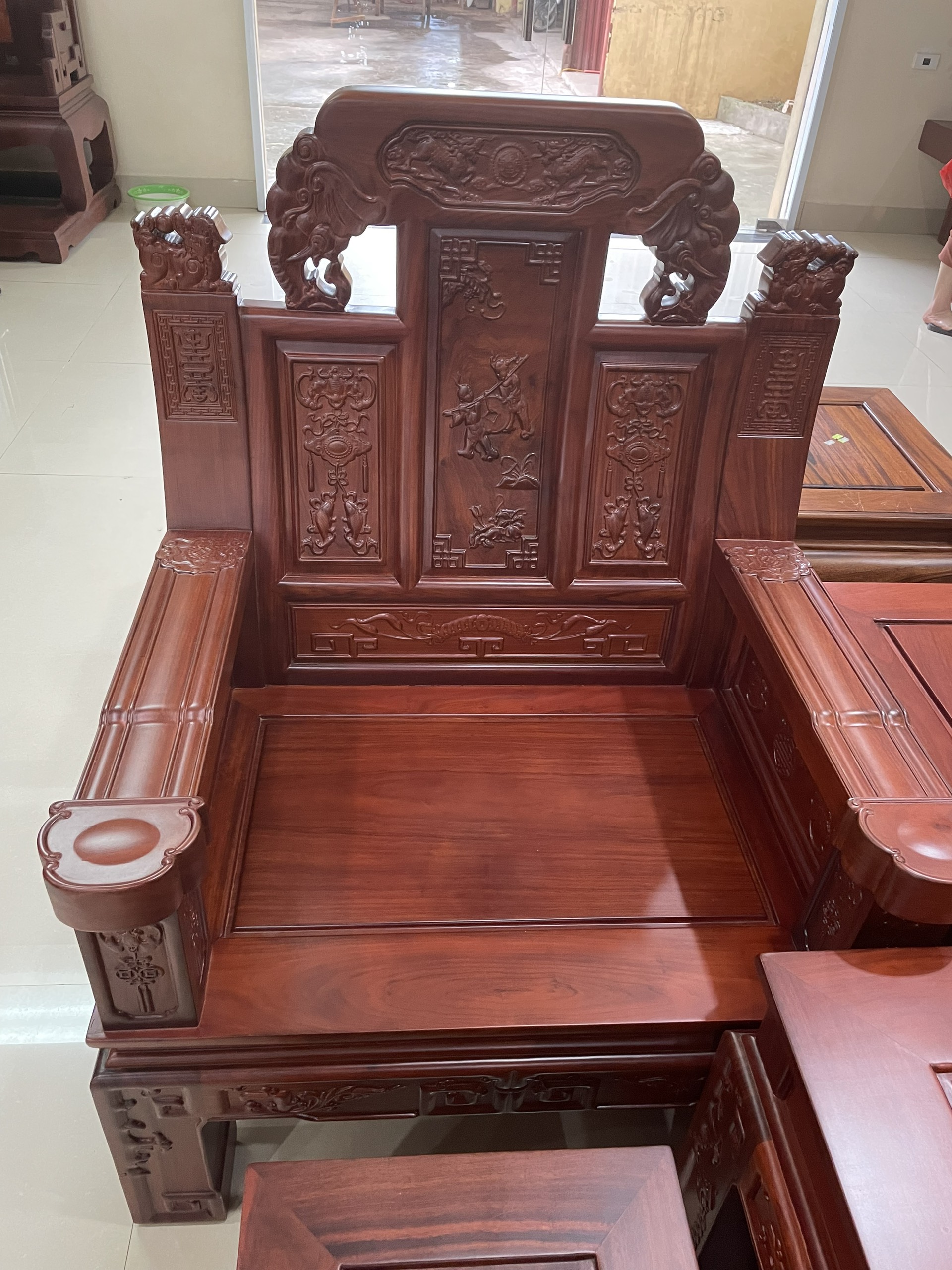 LONG MÃ HƯƠNG