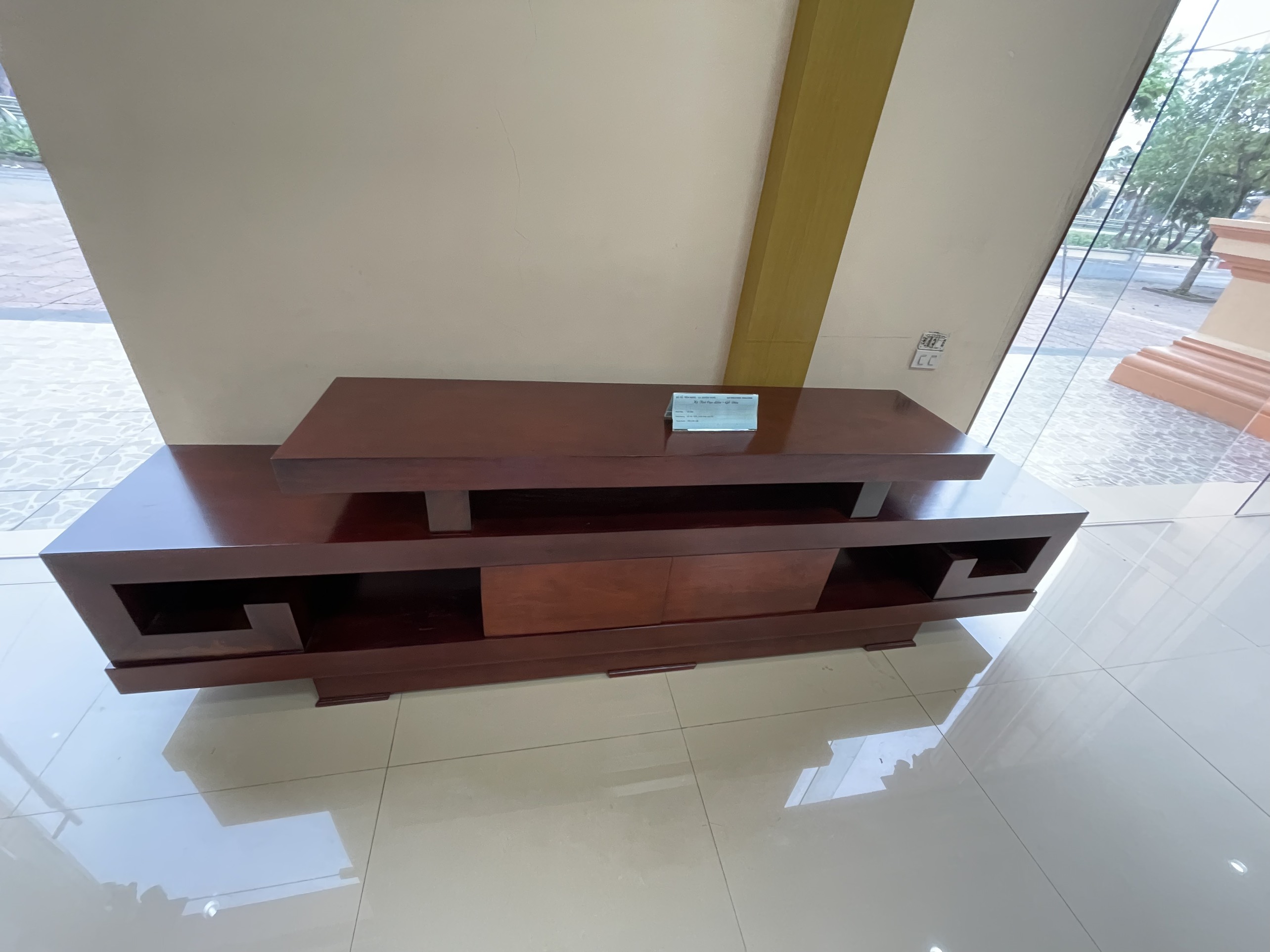 KỆ TIVI GỖ DÂU