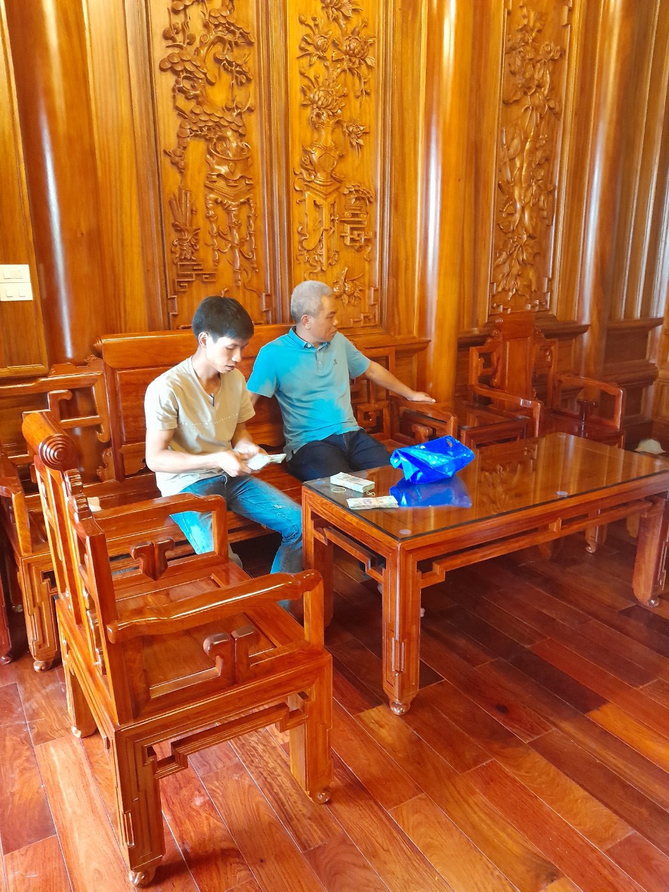 BỘ MÓC CHƯƠNG CUỐN TẦN GỖ HƯƠNG ĐÁ