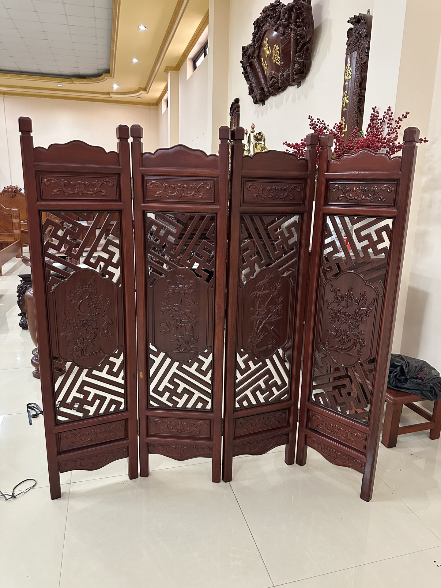 Bình phong gỗ hương Lào