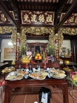 Thiết kế phòng thờ Cửa võng  - Câu Đối - Cuốn Thư